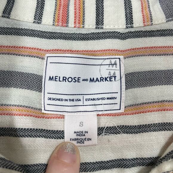 Melrose & Market Women's White Striped Button Up Top - Size Small - Long Sleeves - Picture 4 of 6
